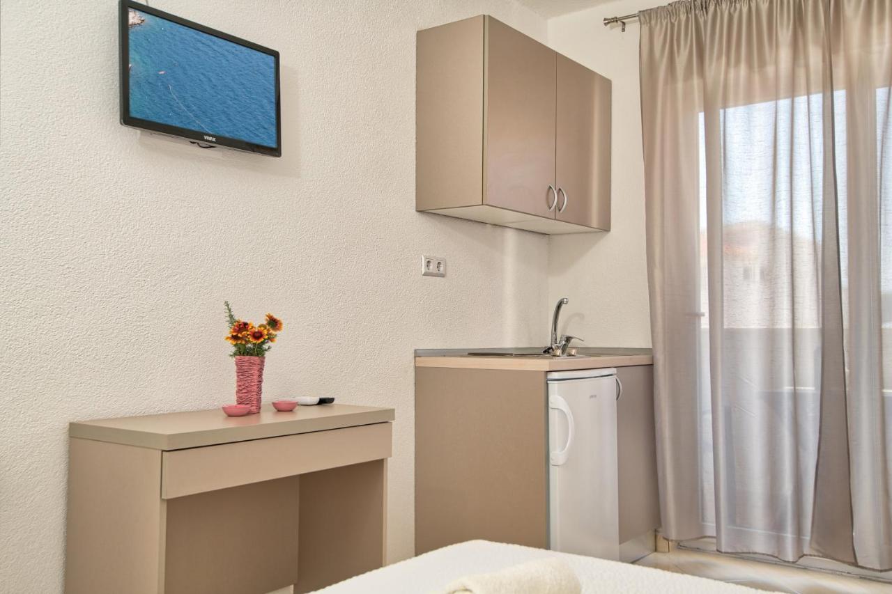 Apartments Capeta Neum Esterno foto