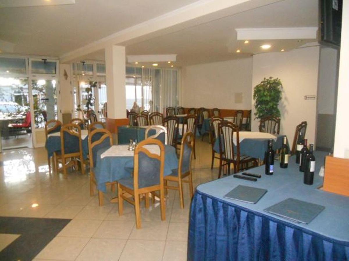 Apartments Capeta Neum Esterno foto